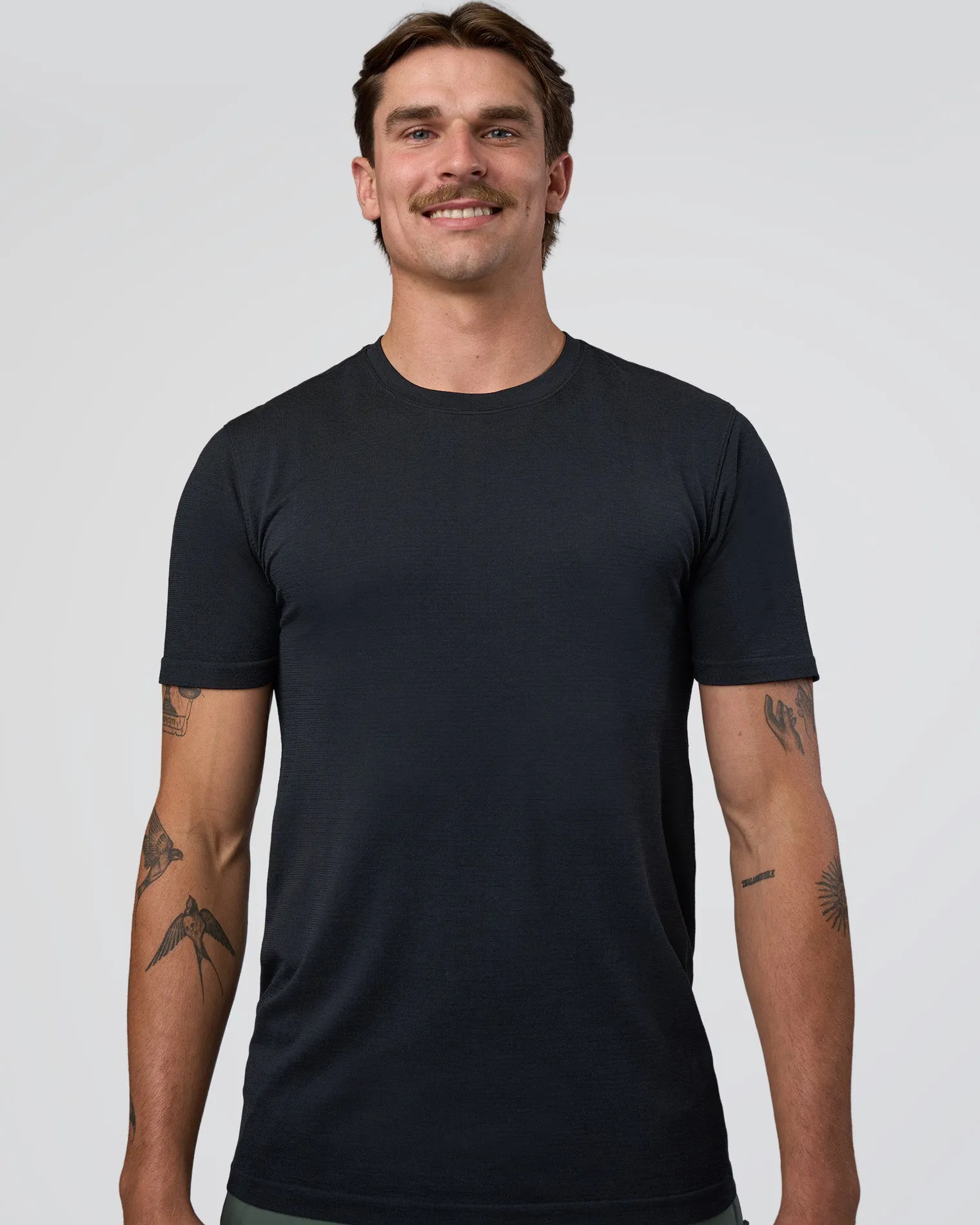 aeroflx-seamless-set-in-tee-WSnYrqiY-0.webp Fashion LSKD AeroFLX+ Seamless Set In Tee Black Marl