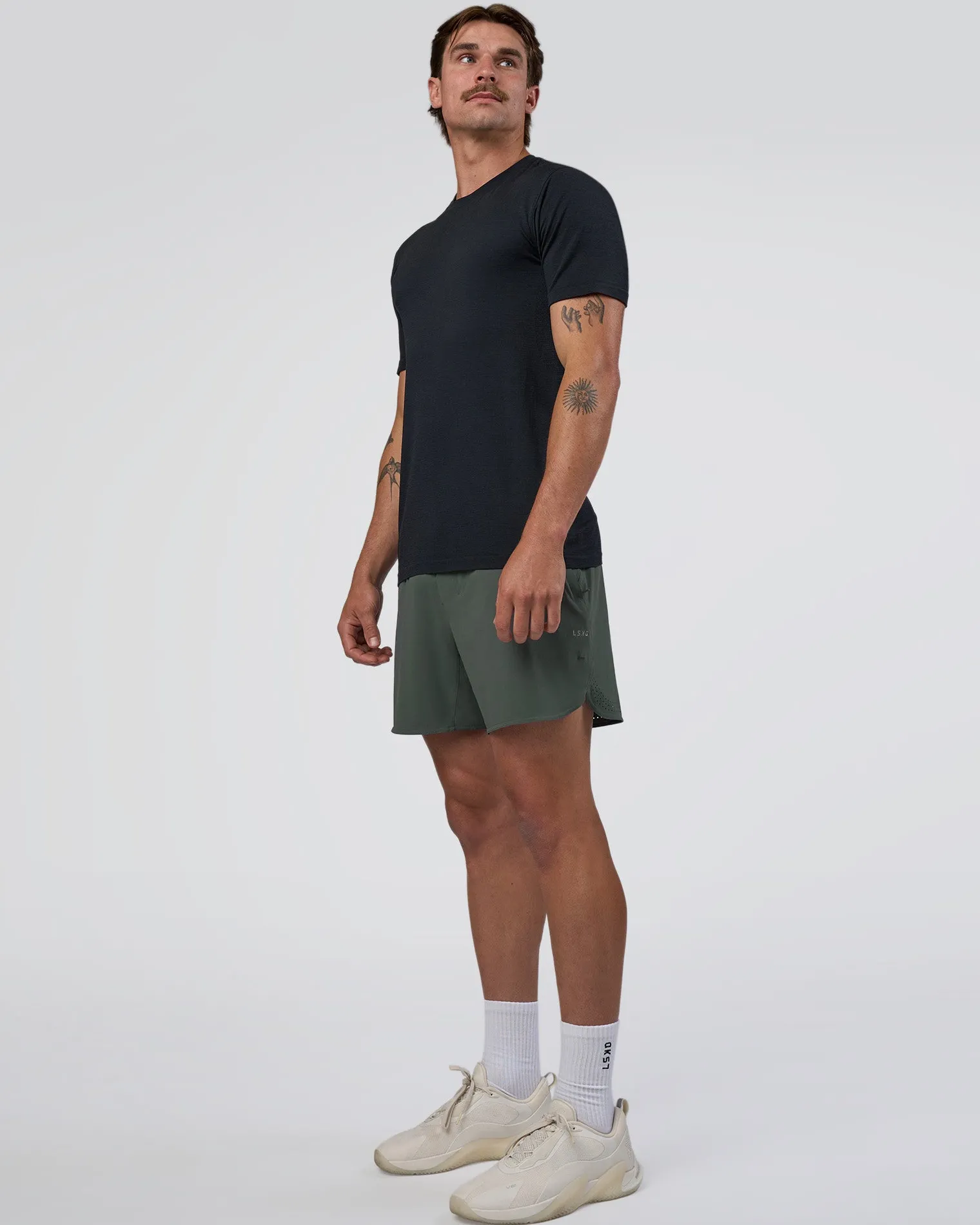 aeroflx-seamless-set-in-tee-WSnYrqiY-1.webp Fashion LSKD AeroFLX+ Seamless Set In Tee Black Marl
