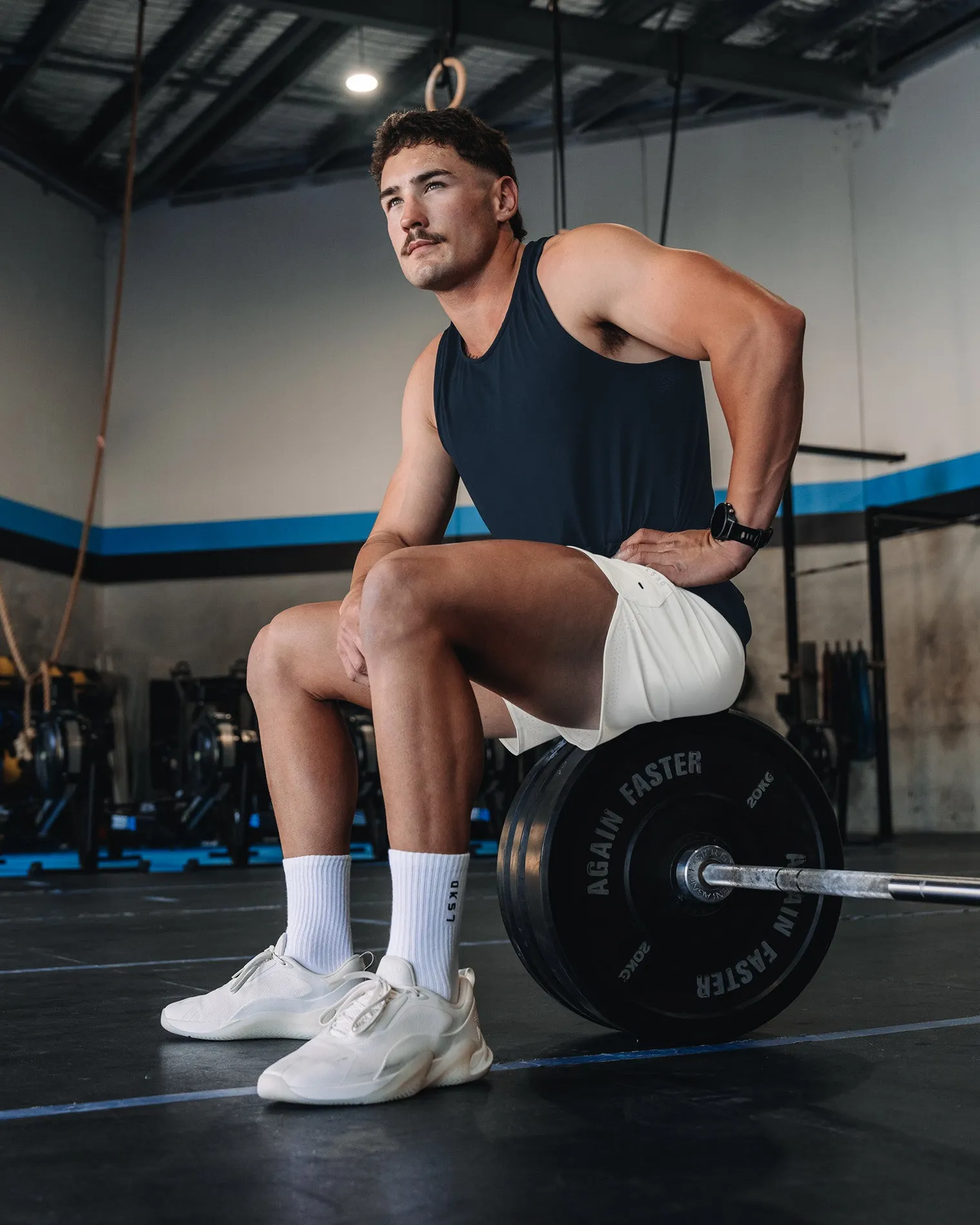 aeroflx-seamless-tank-bJDPvsEq-3.webp Sale LSKD AeroFLX+ Seamless Tank Navy/Navy