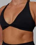 agile-sports-bra-AbQktjMF-0.webp