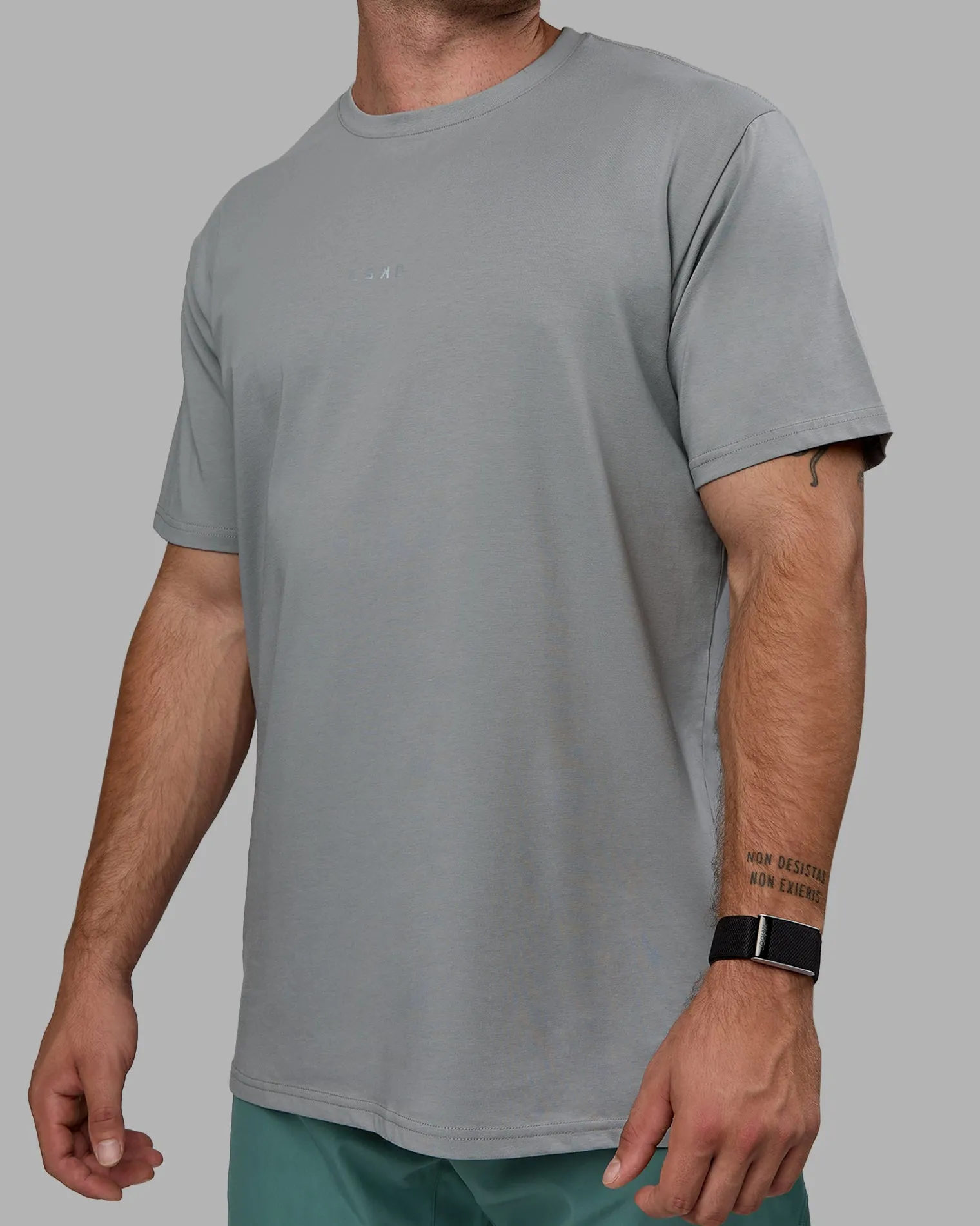 base-flxcotton-tee-VPpwSKqg-2.webp Fashion LSKD Base FLXCotton Tee Circular Grey