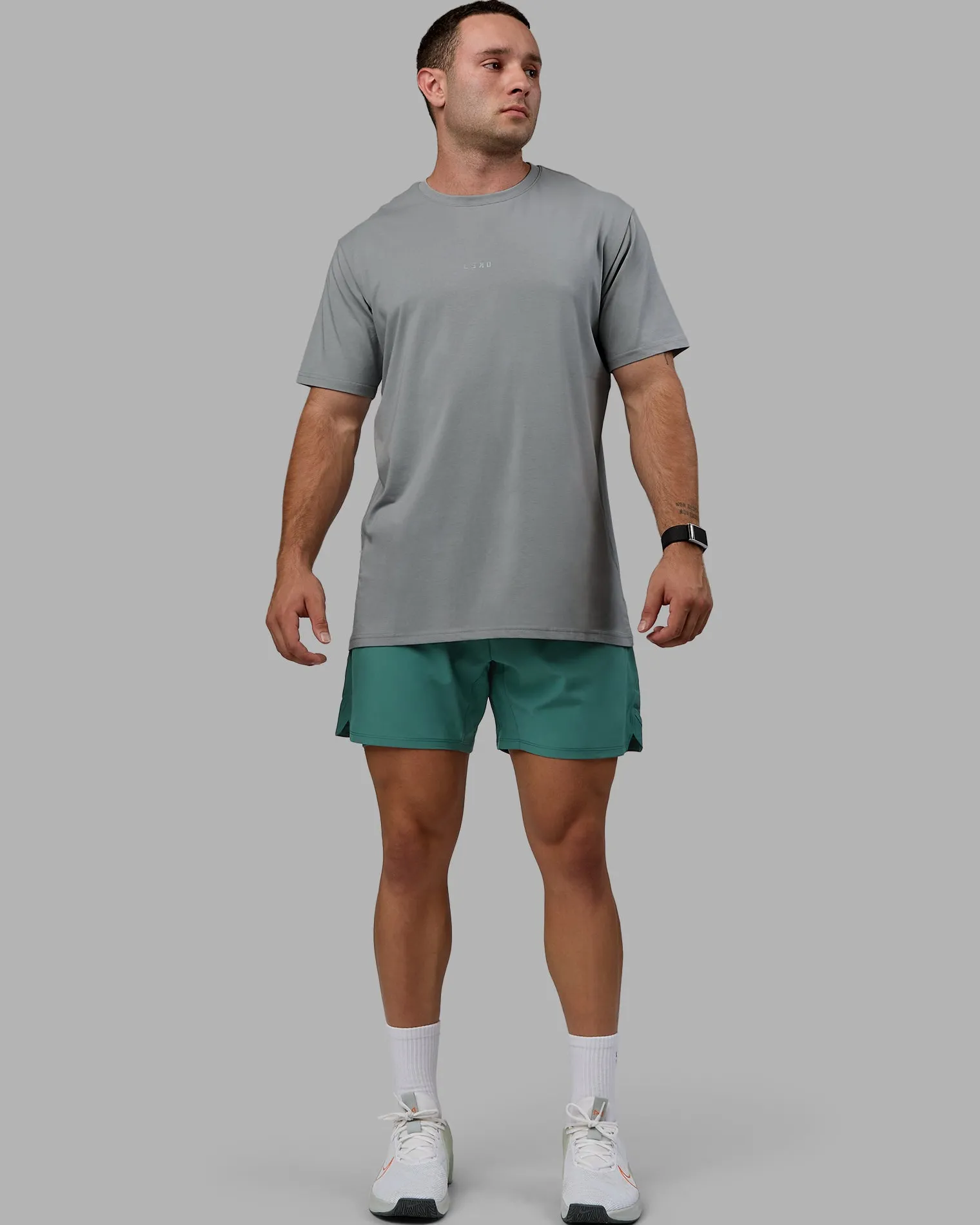 base-flxcotton-tee-VPpwSKqg-4.webp Fashion LSKD Base FLXCotton Tee Circular Grey