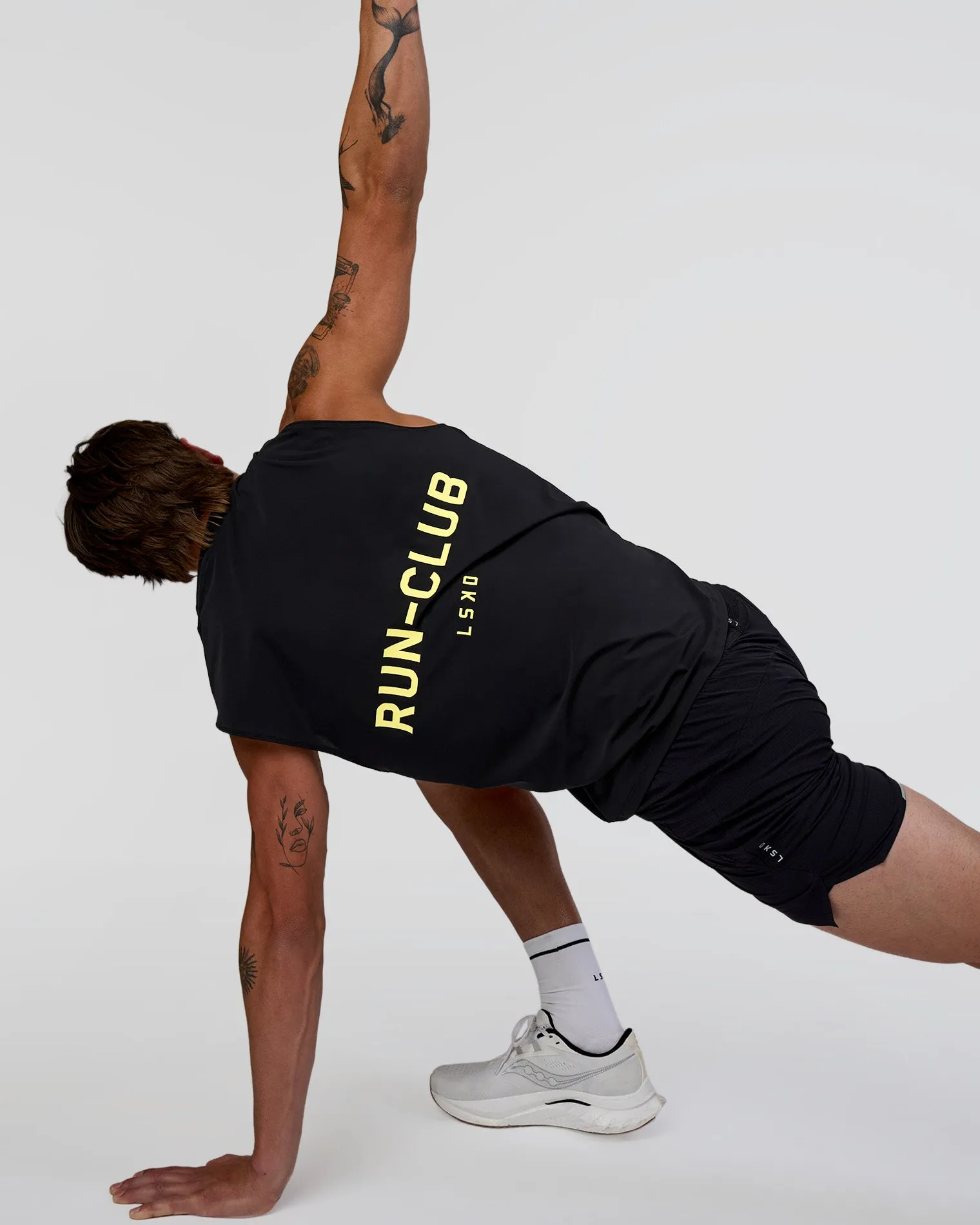 cadence-run-club-muscle-tank-yXShAOQh-4.webp Outlet LSKD Cadence RUN CLUB Muscle Tank Black Yellow Fizz