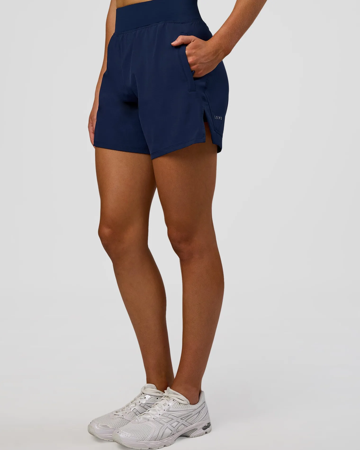 challenger-5quot-lined-perform-BtwctjyZ-6.webp Hot LSKD Challenger 5" Lined Performance Shorts Future Navy