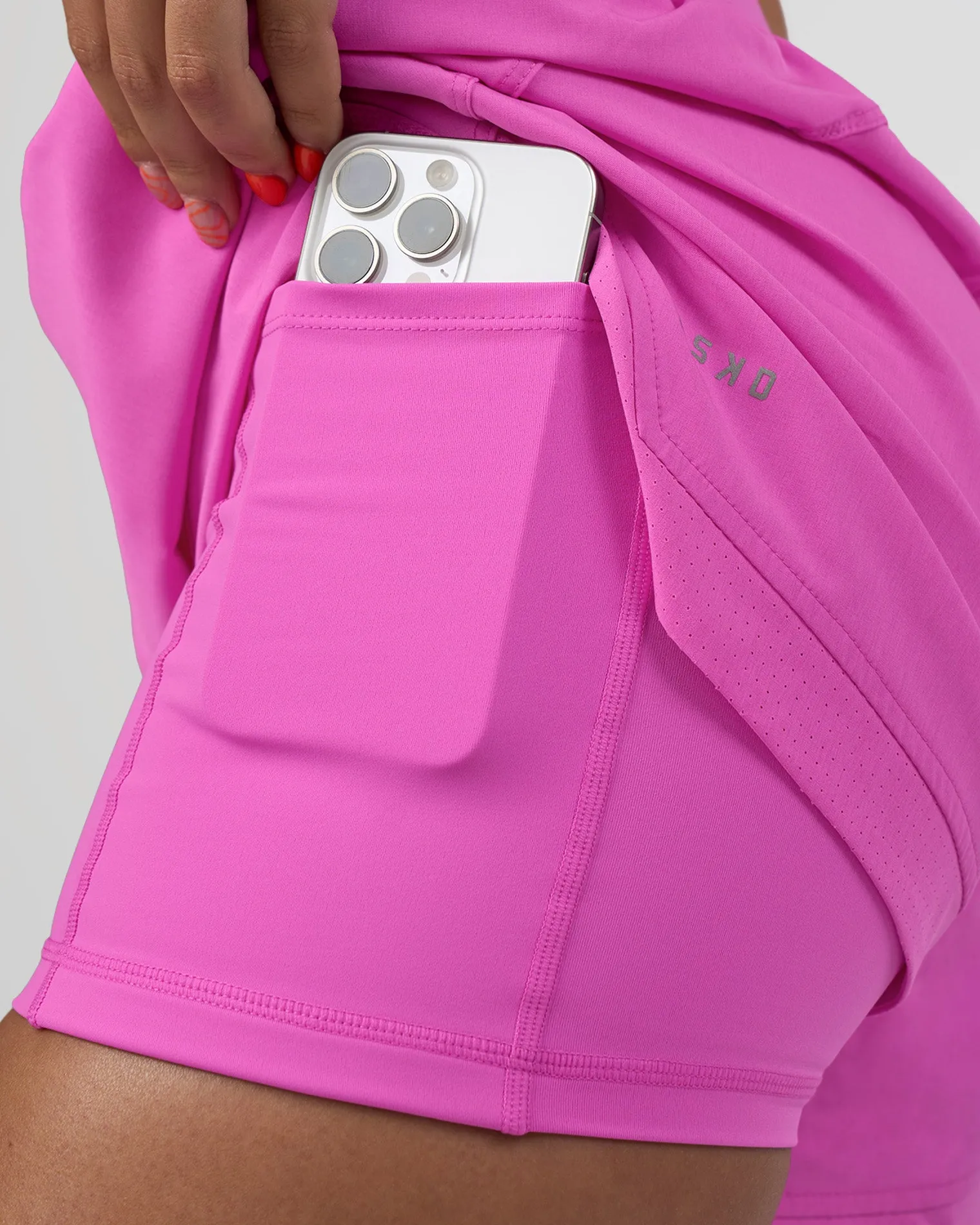 challenger-5quot-lined-perform-tFIOaFfV-1.webp Sale LSKD Challenger 5" Lined Performance Shorts Ultra Fuchsia