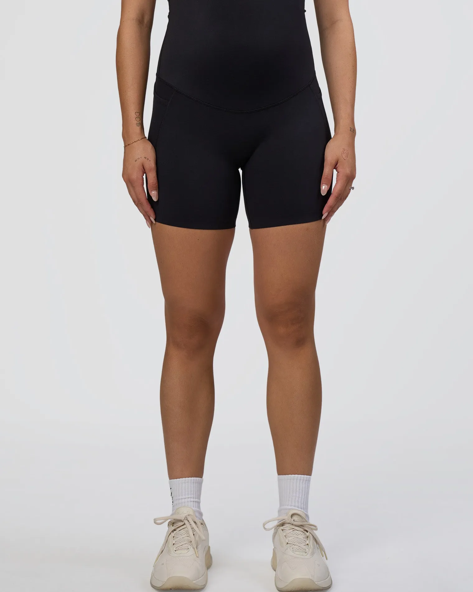 elixir-ultra-high-rise-materni-SNAKiFGg-7.webp Fashion LSKD Elixir Ultra High-Rise Maternity 6" Short Pockets Black