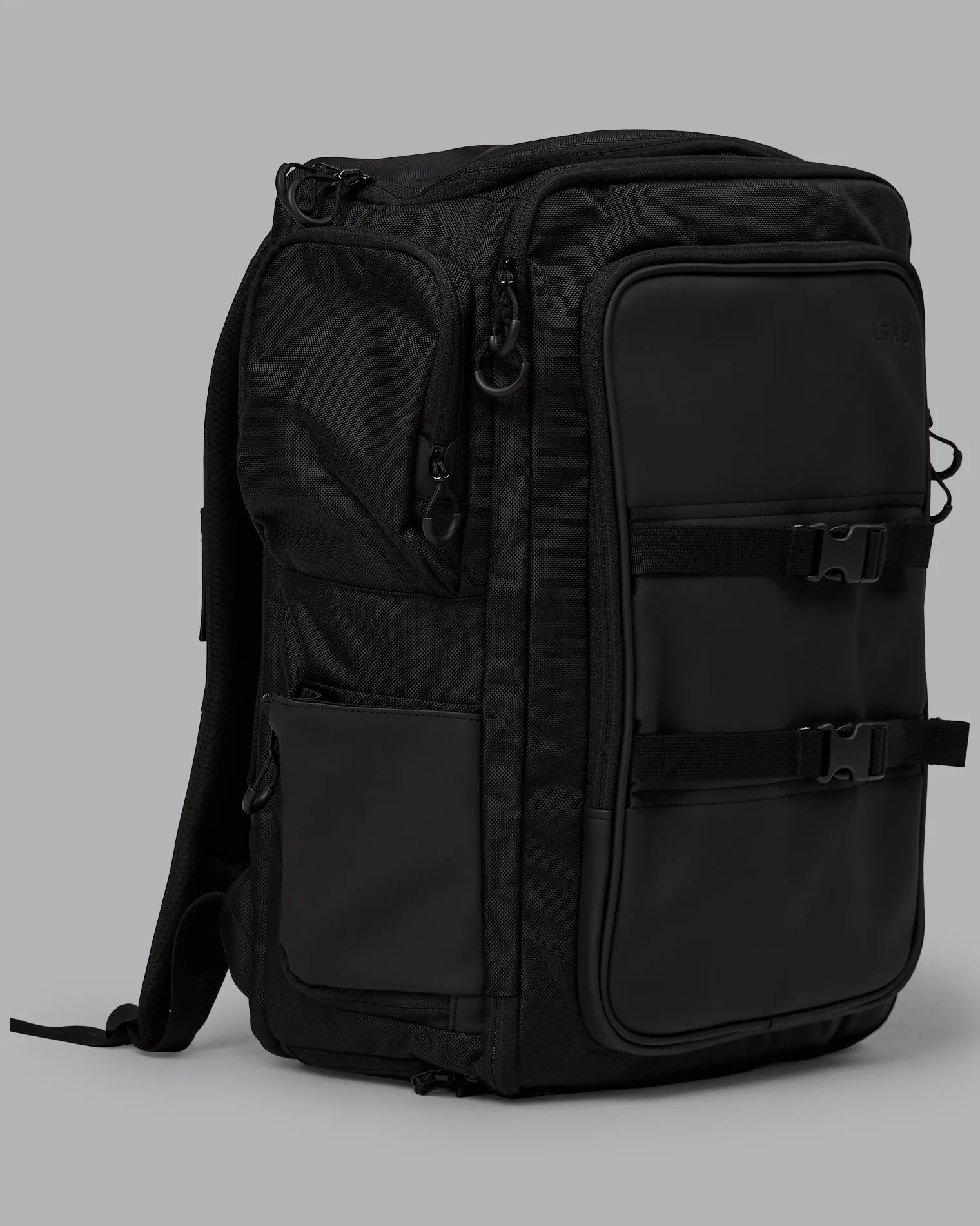 functional-training-backpack-3-bfEUzAzI-6.webp Sale LSKD Functional Training Backpack 35L Black