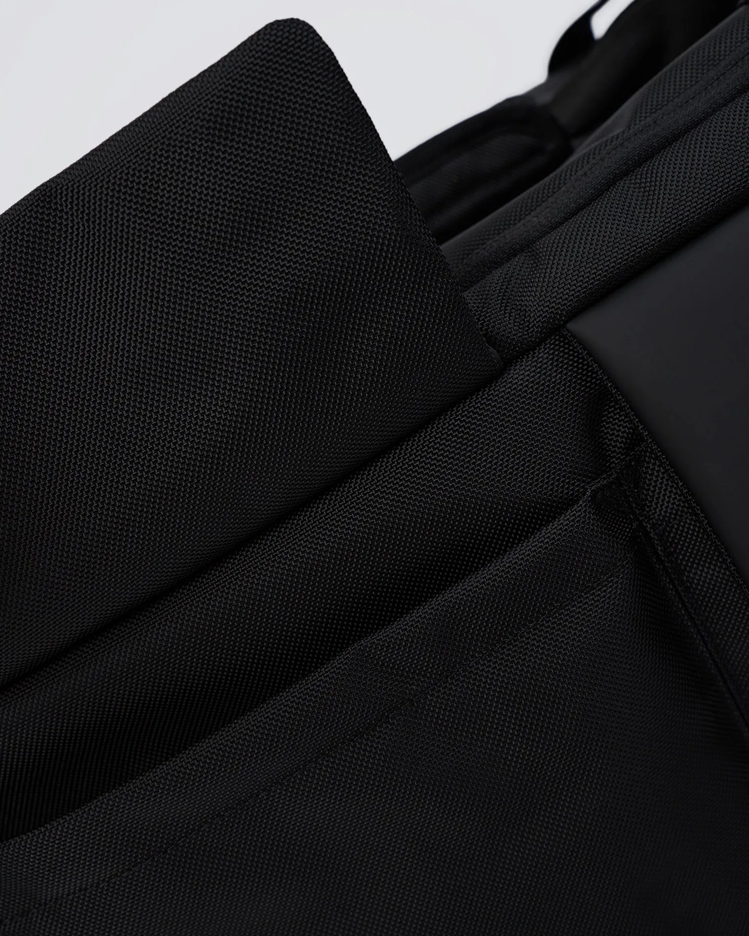 functional-training-duffle-vNlNVKpt-4.webp Outlet LSKD Functional Training Duffle Black