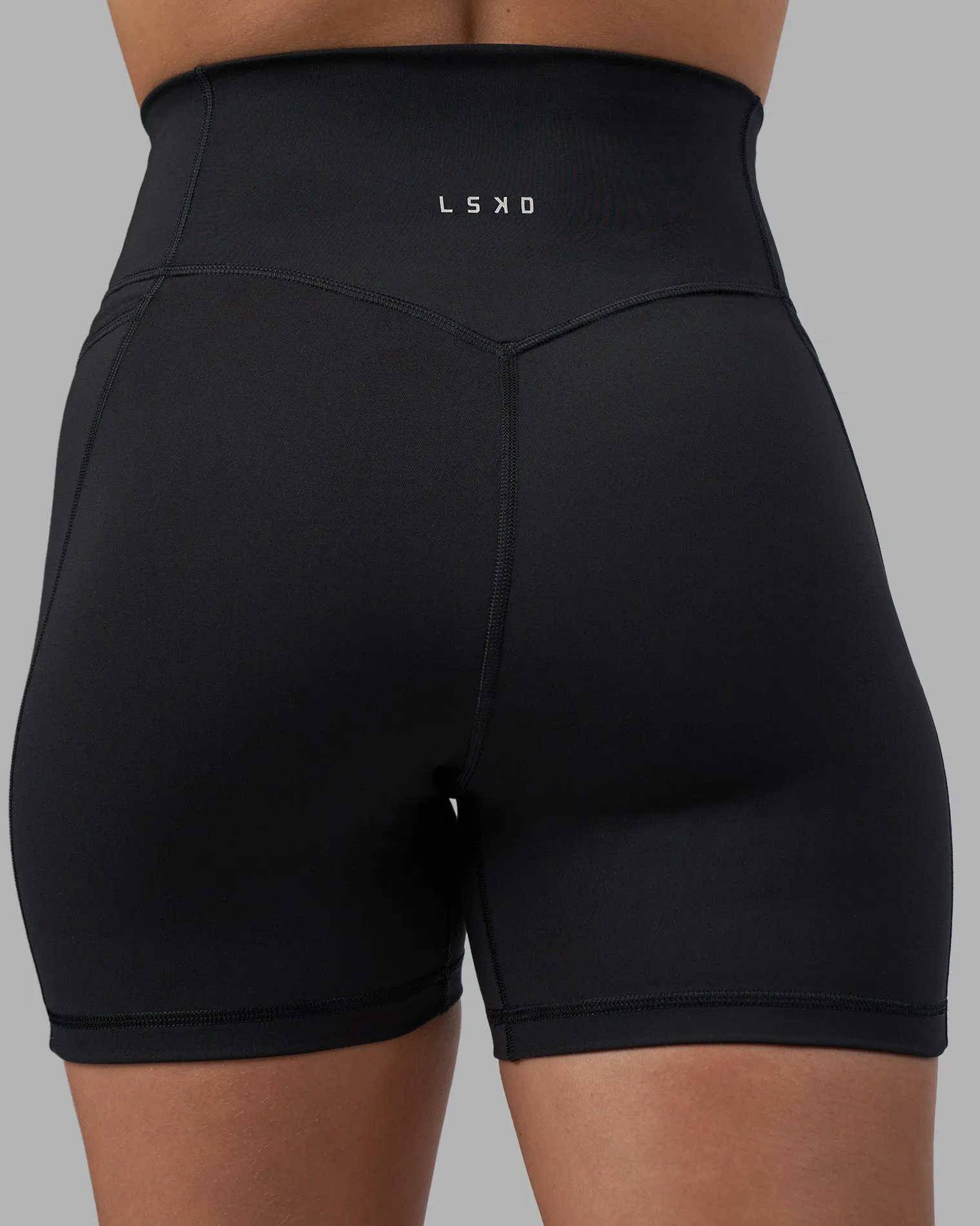 fusion-v-contour-ultra-high-ri-jEBCzzlL-9.webp Sale LSKD Fusion V-Contour Ultra High-Rise 4” Short Pockets Black