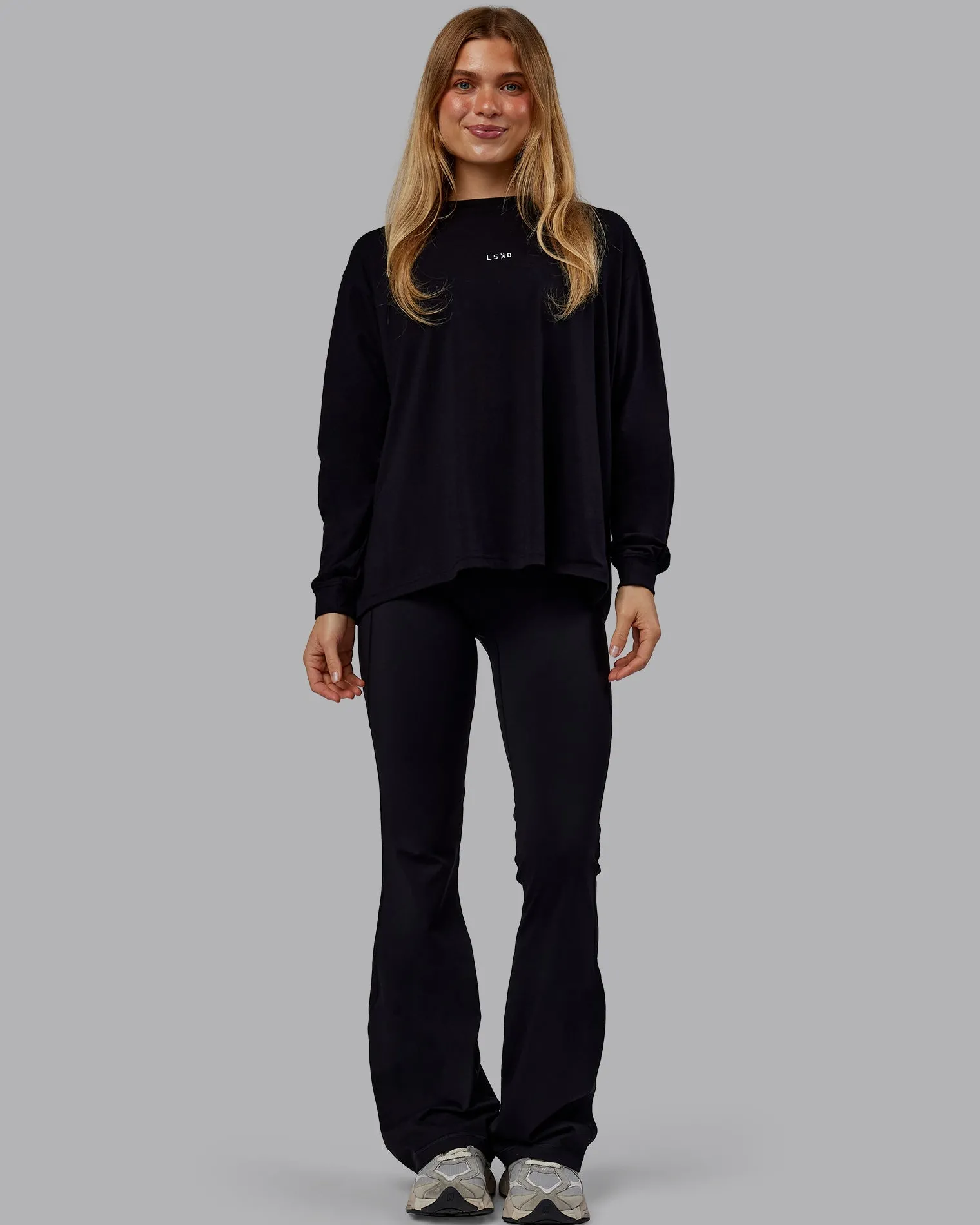 go-to-long-sleeve-flxcotton-ov-OgdOXYsX-1.webp Clearance LSKD Go-To Long Sleeve FLXCotton Oversized Tee Black White