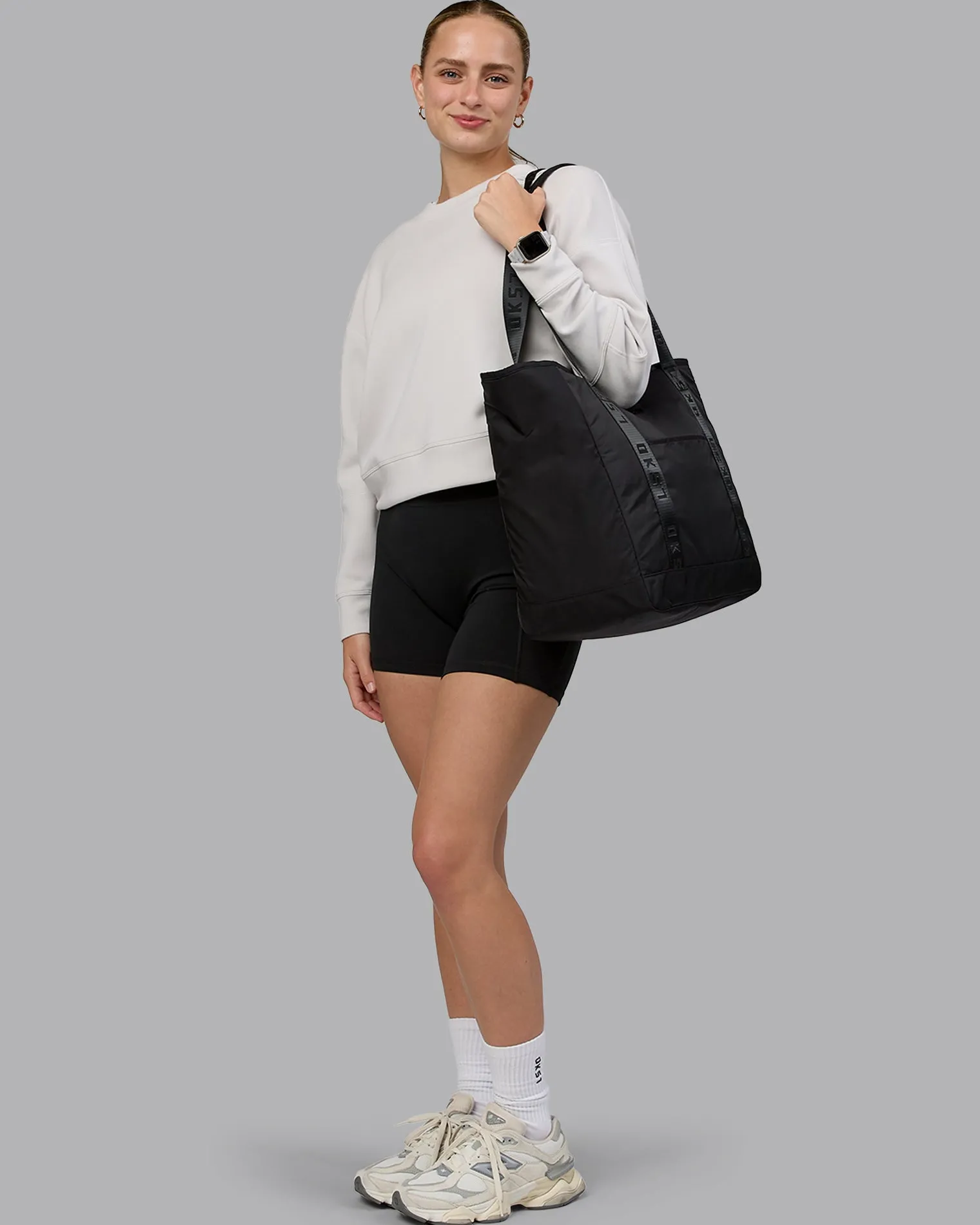 go-to-tote-xQEPNPFX-12.webp Discount LSKD Go-To Tote Black