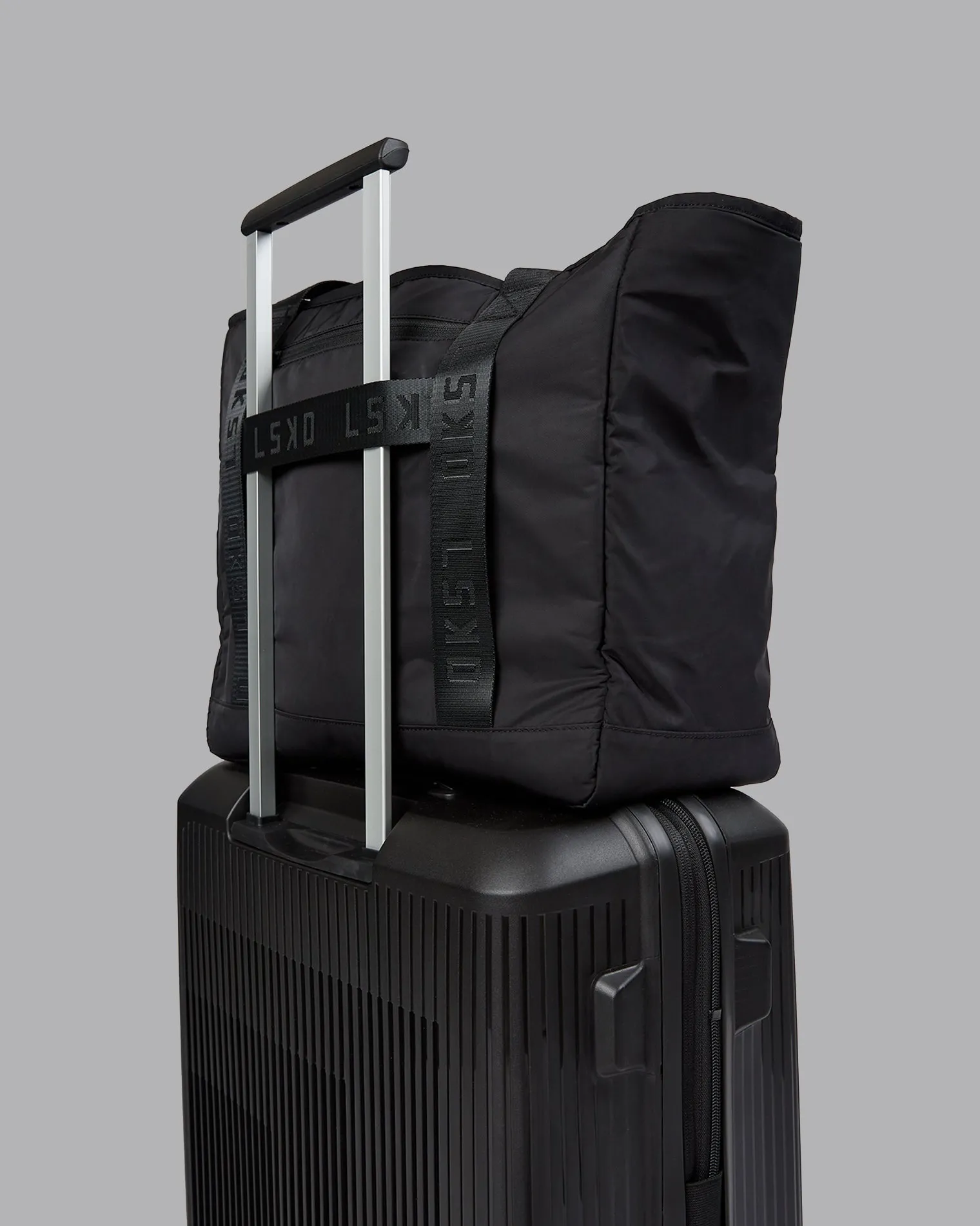 go-to-tote-xQEPNPFX-5.webp Discount LSKD Go-To Tote Black