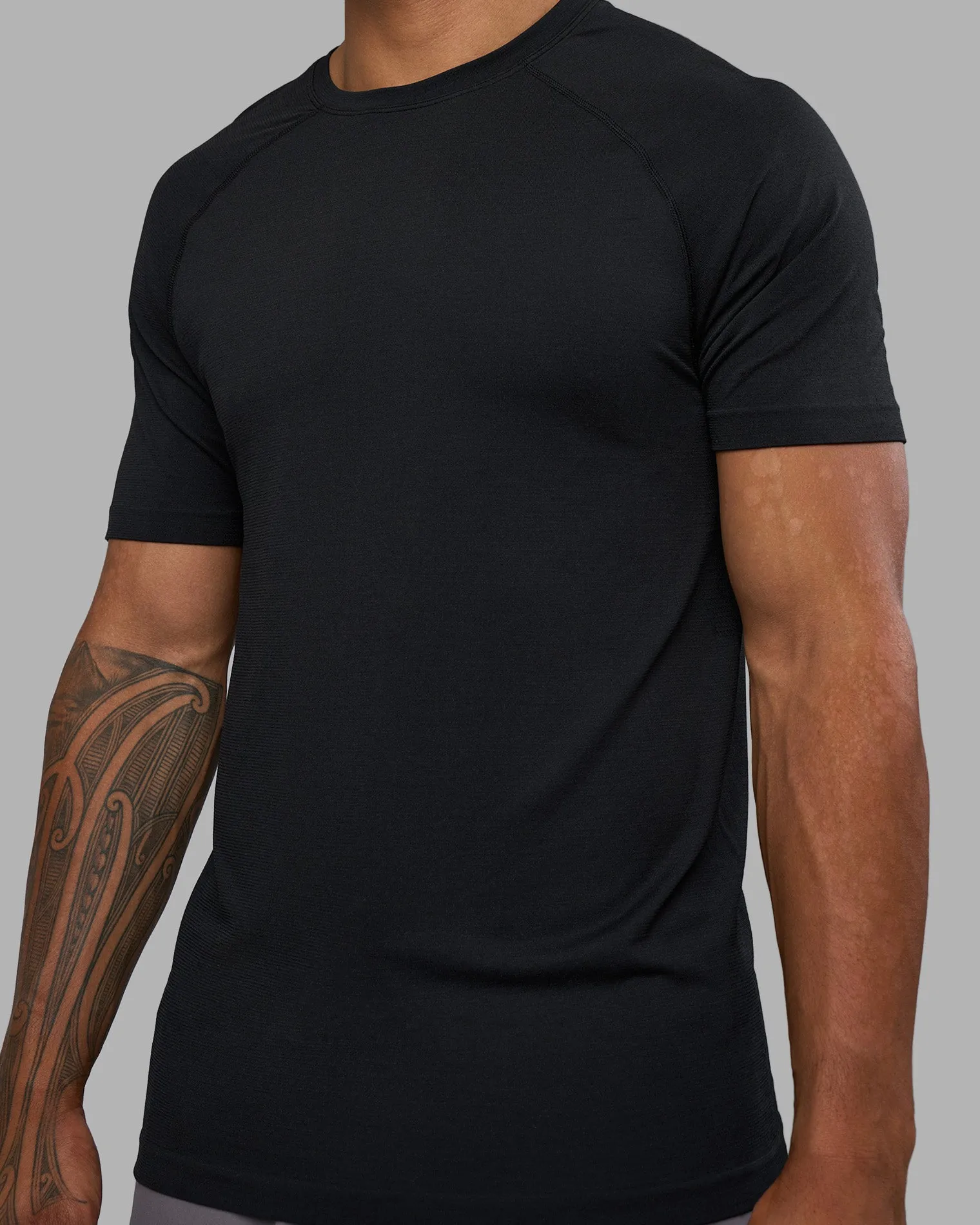 mens-aeroflx-seamless-tee-xfnhXpVU-7.webp Clearance LSKD Mens AeroFLX+ Seamless Tee Black Marl