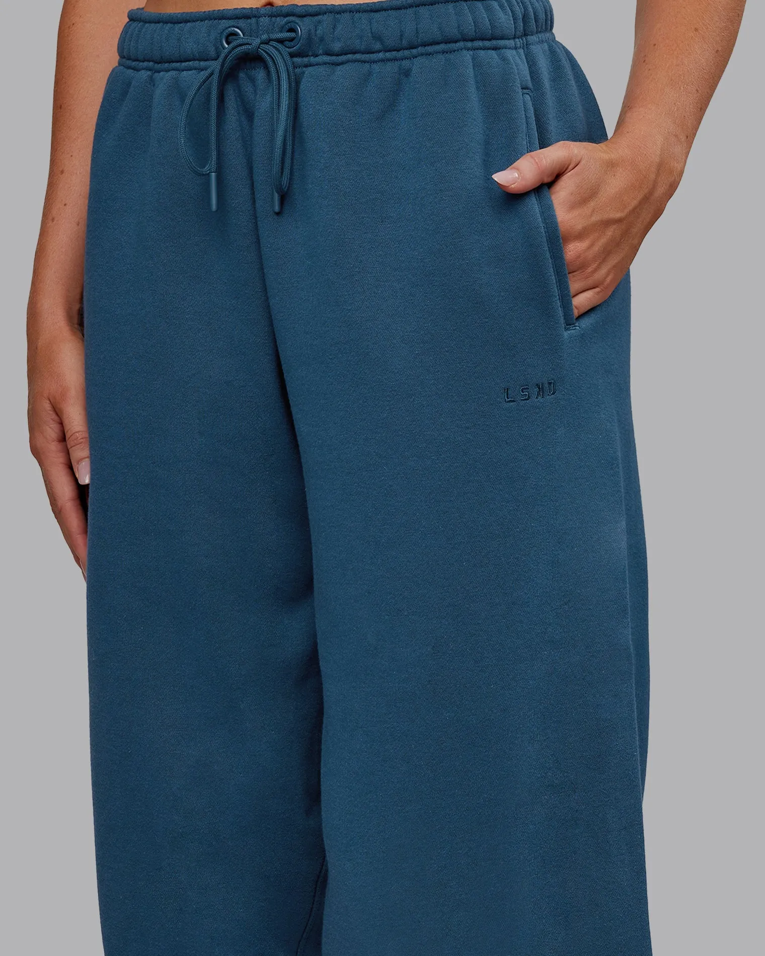 mvp-oversized-slouchy-fit-trac-ALuZSPuC-2.webp Fashion LSKD MVP Oversized Slouchy Fit Track Pant Indigo