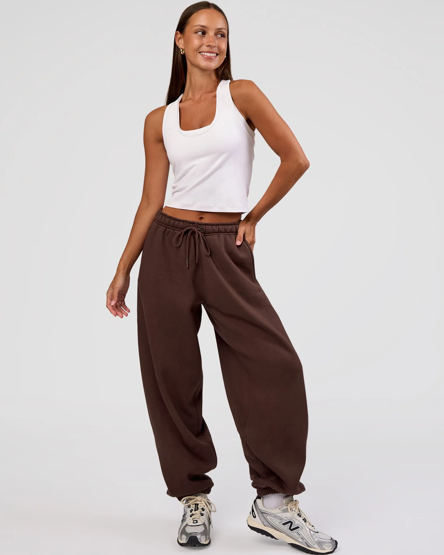 mvp-oversized-slouchy-fit-trac-atrrIimQ-1.webp Hot LSKD MVP Oversized Slouchy Fit Track Pant Hot Chocolate