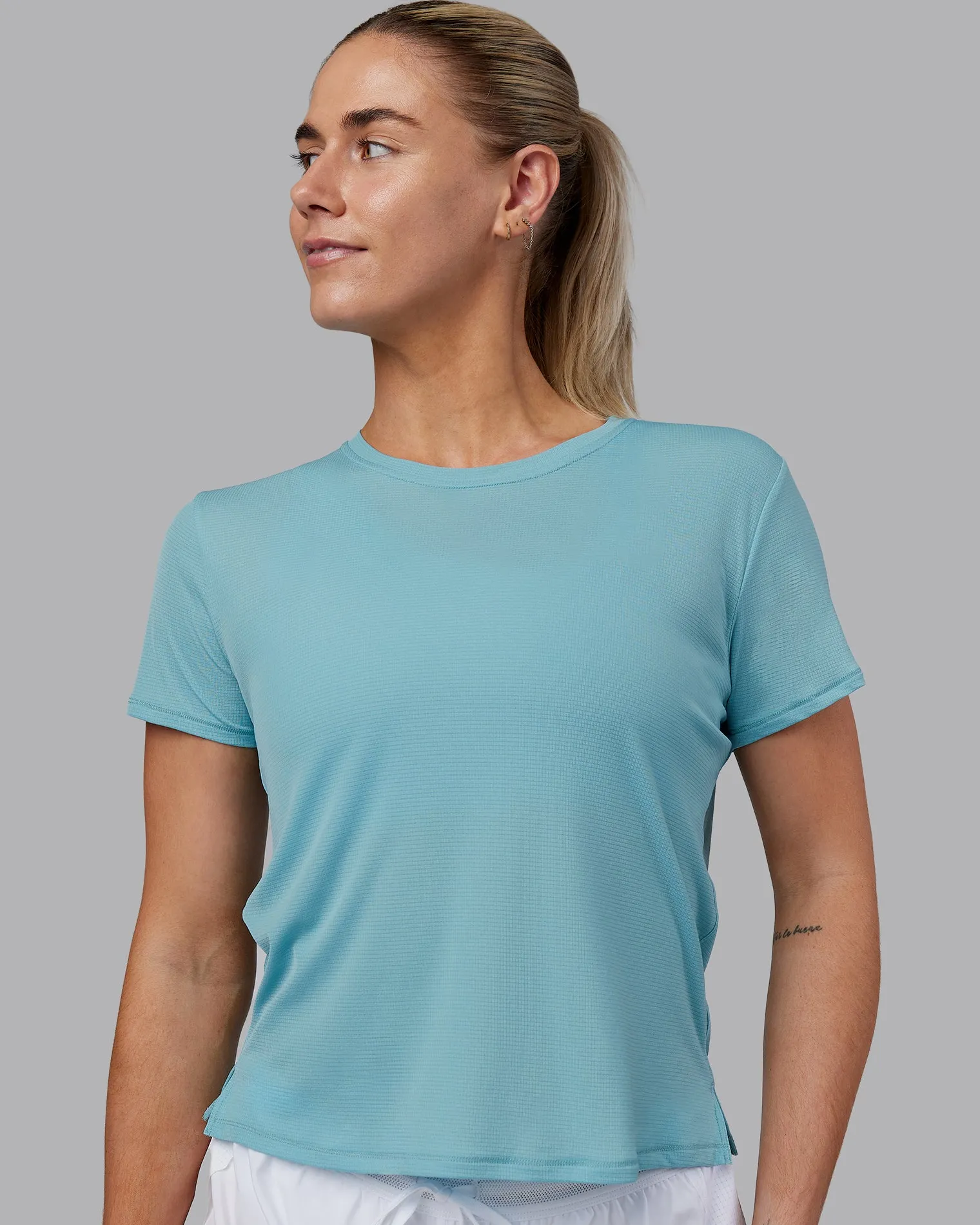 pace-running-tee-hpNpwqaL-1.webp Online LSKD Pace Running Tee Retro Blue White