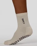 signal-pilates-crew-grip-socks-VPFLhHiM-0.webp