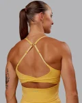 twist-shelf-bra-tank-OiRMzFHp-0.webp
