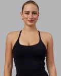 twist-shelf-bra-tank-SJeDUICK-0.webp