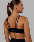 vantage-sports-bra-DdPiVRDO-0.webp