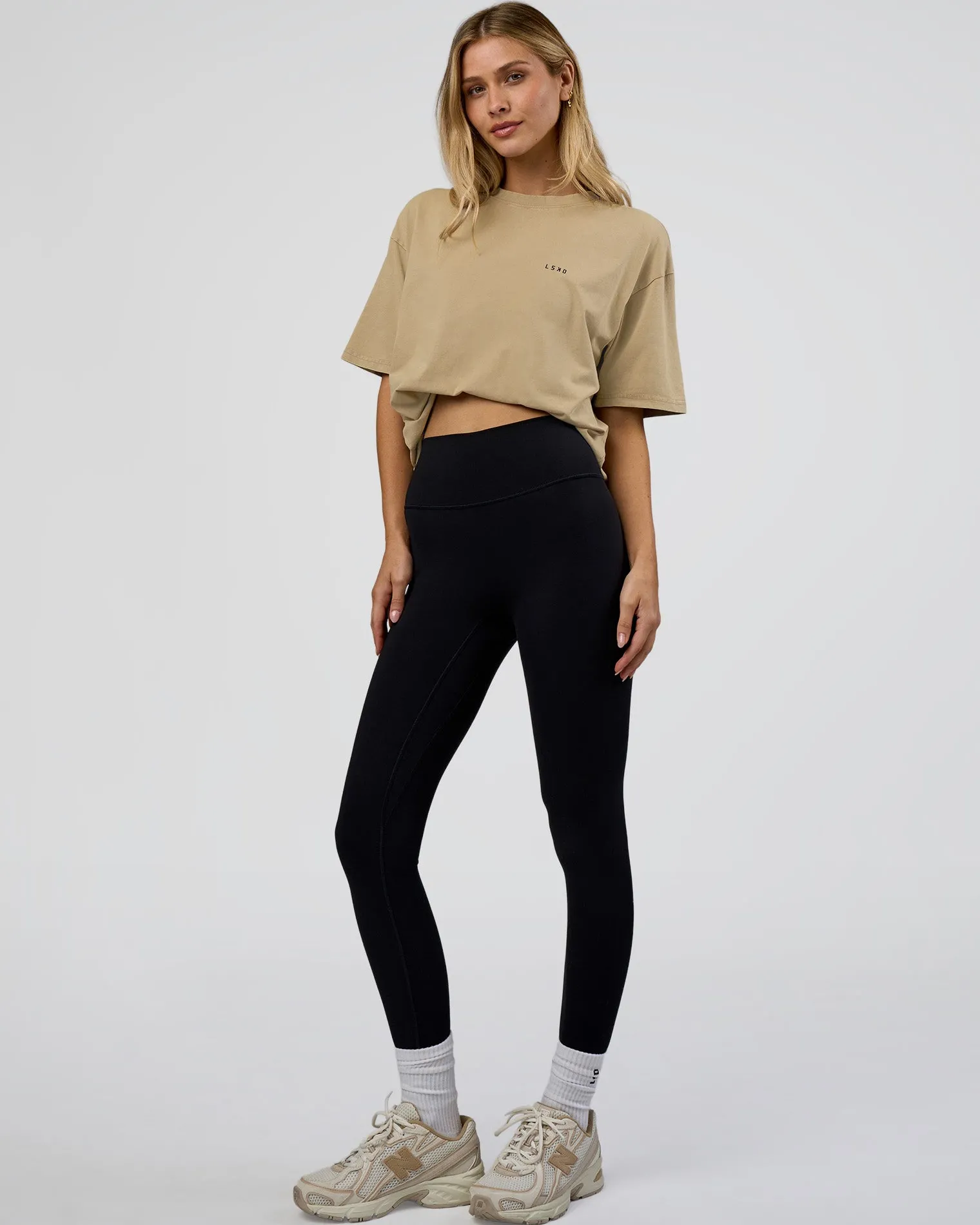 we-love-this-flxcotton-oversiz-lVBbbESo-7.webp Online LSKD We Love This FLXCotton Oversized Tee Greige Washed Black