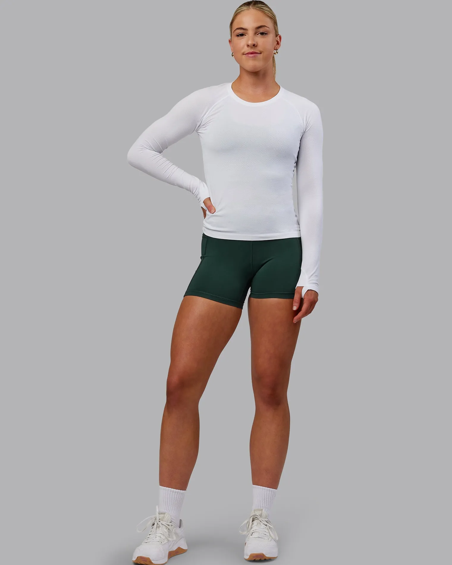 womens-aeroflx-seamless-long-s-HRtzwIwL-0.webp Outlet LSKD Womens AeroFLX+ Seamless Long Sleeve Tee White/White