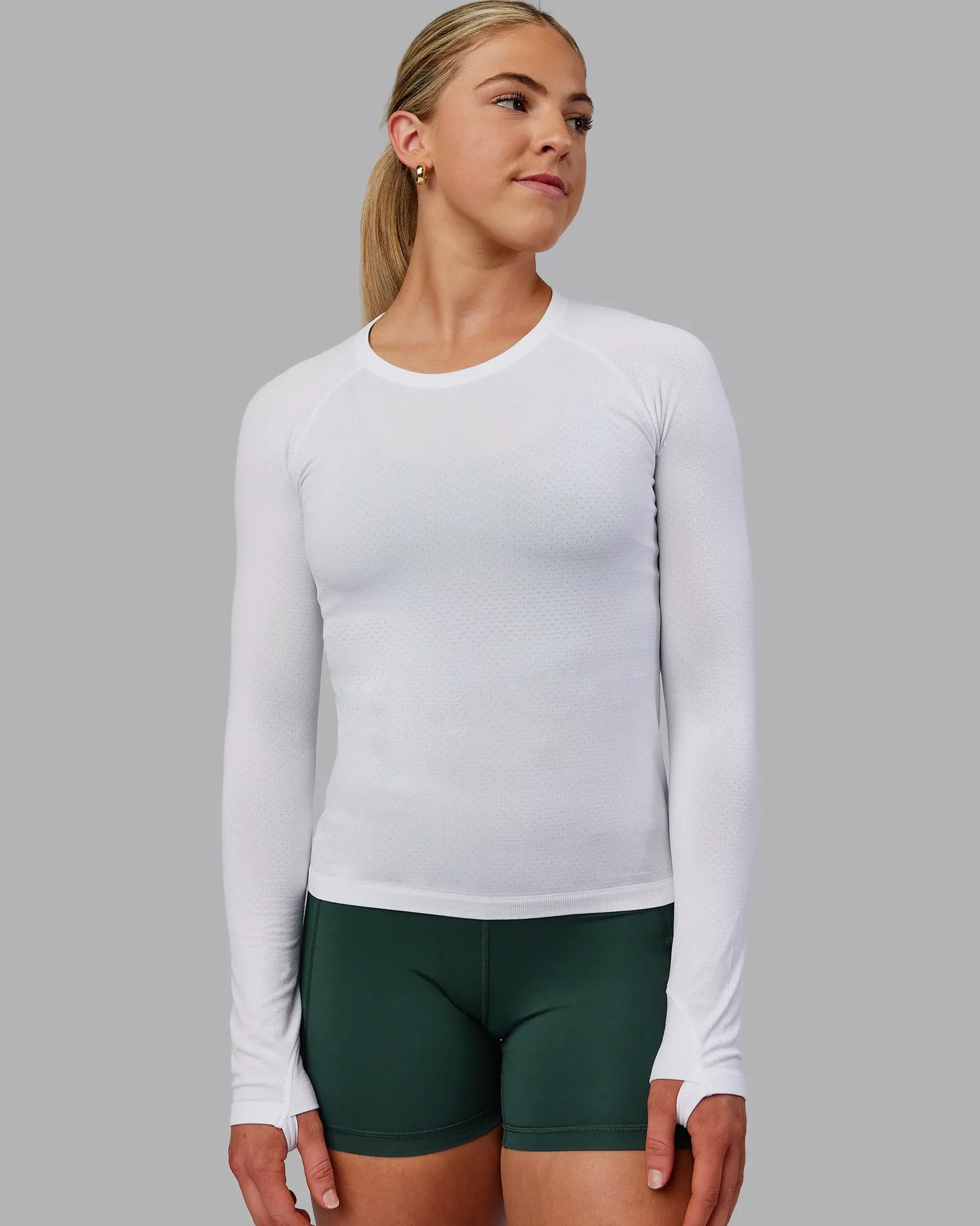 womens-aeroflx-seamless-long-s-HRtzwIwL-1.webp Outlet LSKD Womens AeroFLX+ Seamless Long Sleeve Tee White/White