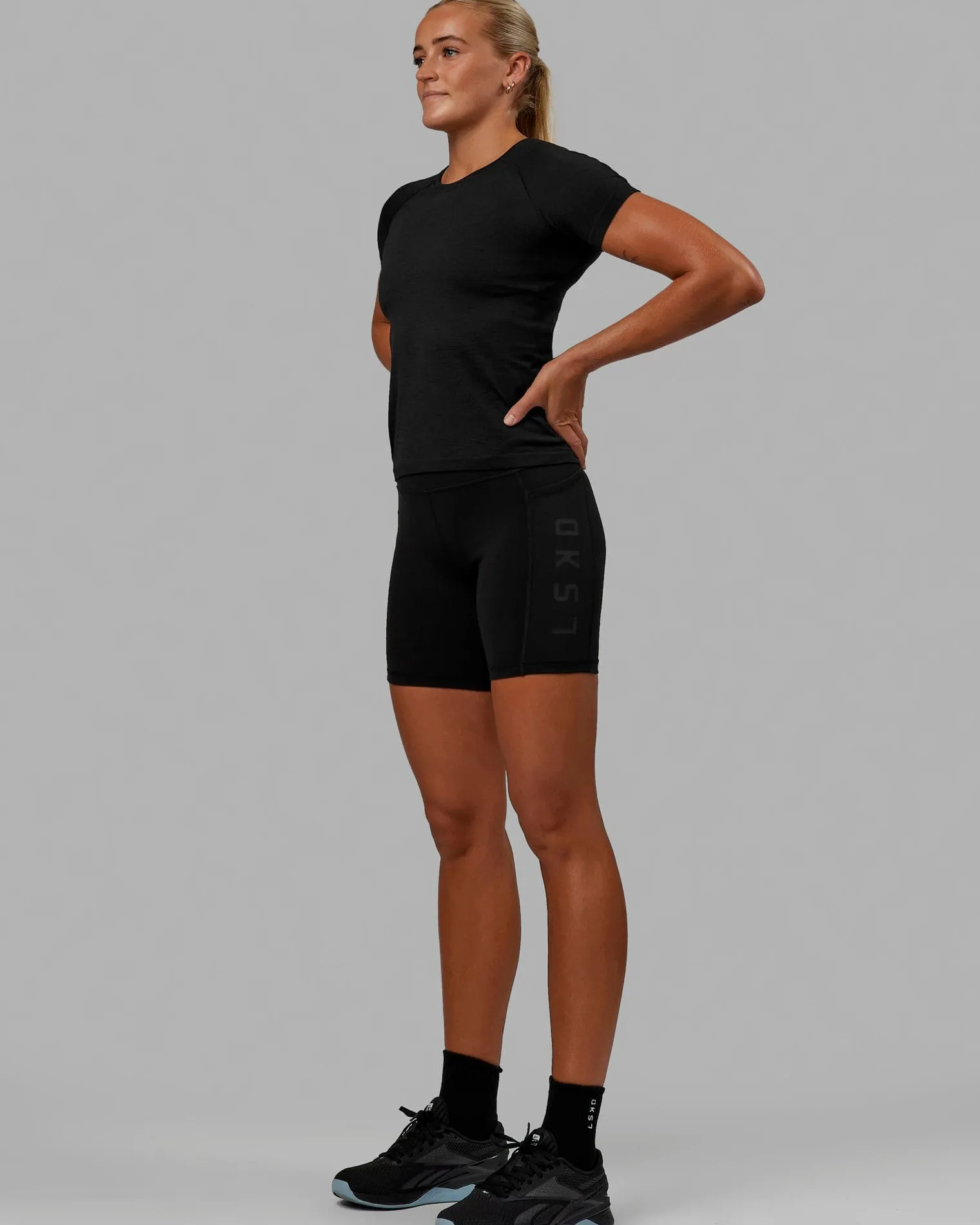 womens-aeroflx-seamless-tee-lwqtgZdj-2.webp Fashion LSKD Womens AeroFLX+ Seamless Tee Black Marl