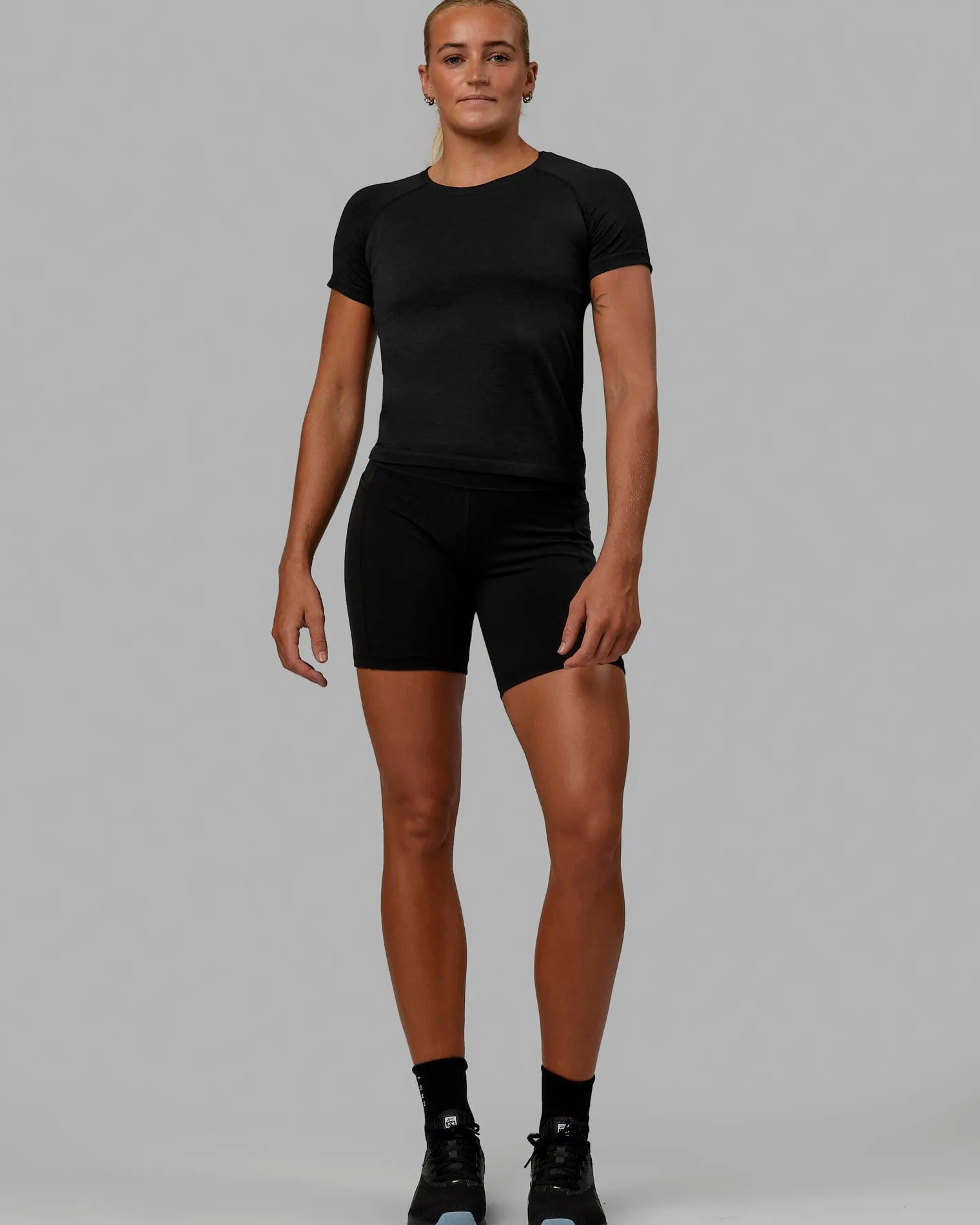 womens-aeroflx-seamless-tee-lwqtgZdj-7.webp Fashion LSKD Womens AeroFLX+ Seamless Tee Black Marl